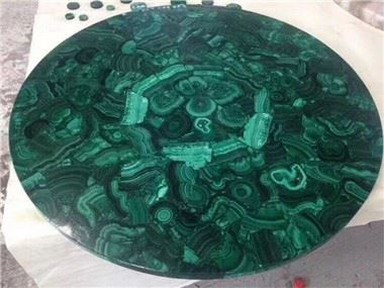 Ċangaturi tal-ġebel semi-prezzjuż aħdar