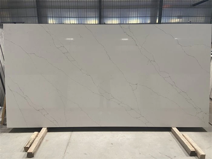 Countertops tal-kwarz abjad krema