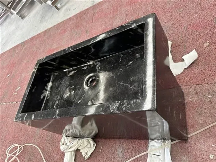 Sink tal-fardal tal-granit iswed