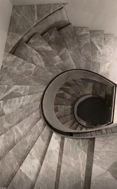 Taraġ tal-Irħam tal-Emperador tal-fidda