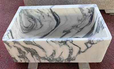 Sink tal-bastiment tal-irħam abjad