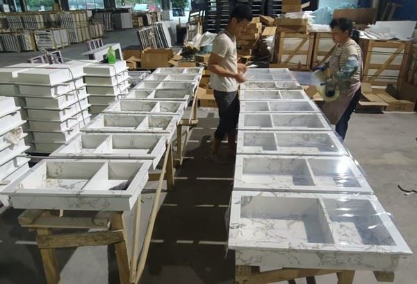 White and Gold Aritificial Marble Bathroom Niches